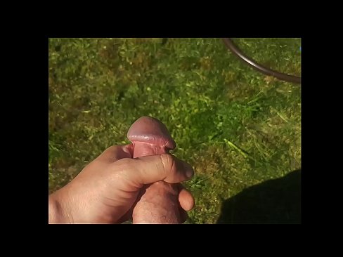 ❤️ Horúca kočka si nechá jebnúť ružovú kundičku a vystrieka sa so squirtom v letnej záhrade ❤️ Šukanie video na porno sk.pornohdmega.ru ☑