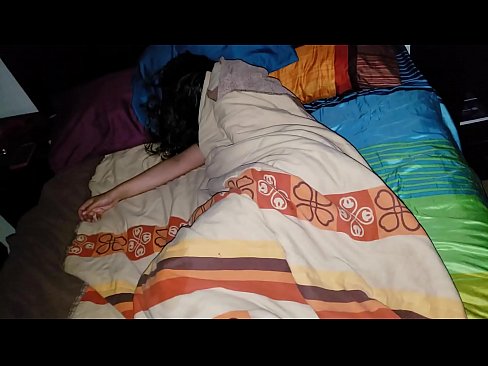 ❤️ Nevlastný syn nadáva svojej mladej nevlastnej matke, zatiaľ čo ona spí. ❤️ Šukanie video na porno sk.pornohdmega.ru ☑